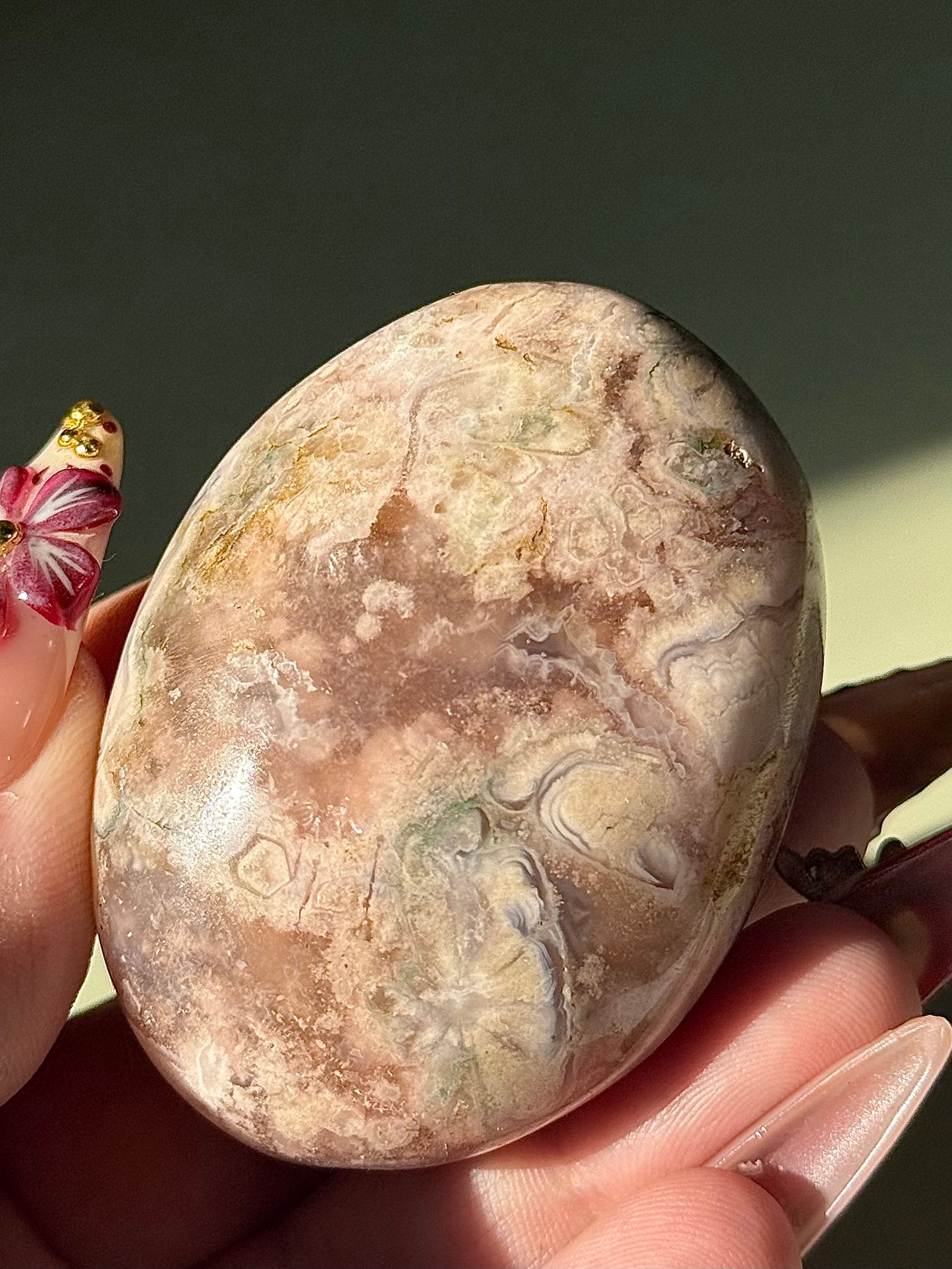 Flower Agate Palm Stone.