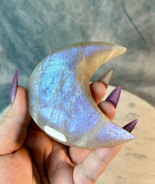 Full flash Belomorite Moonstone Moon with Sunstone.