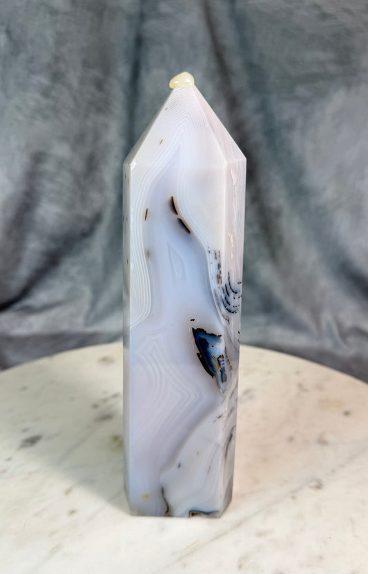 Dendritic banded Agate tower.
