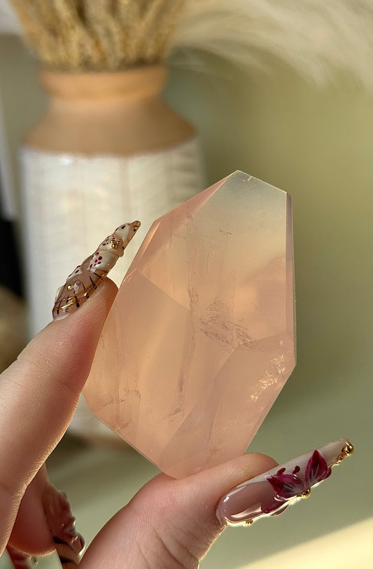 Mozambique rose Quartz gem.