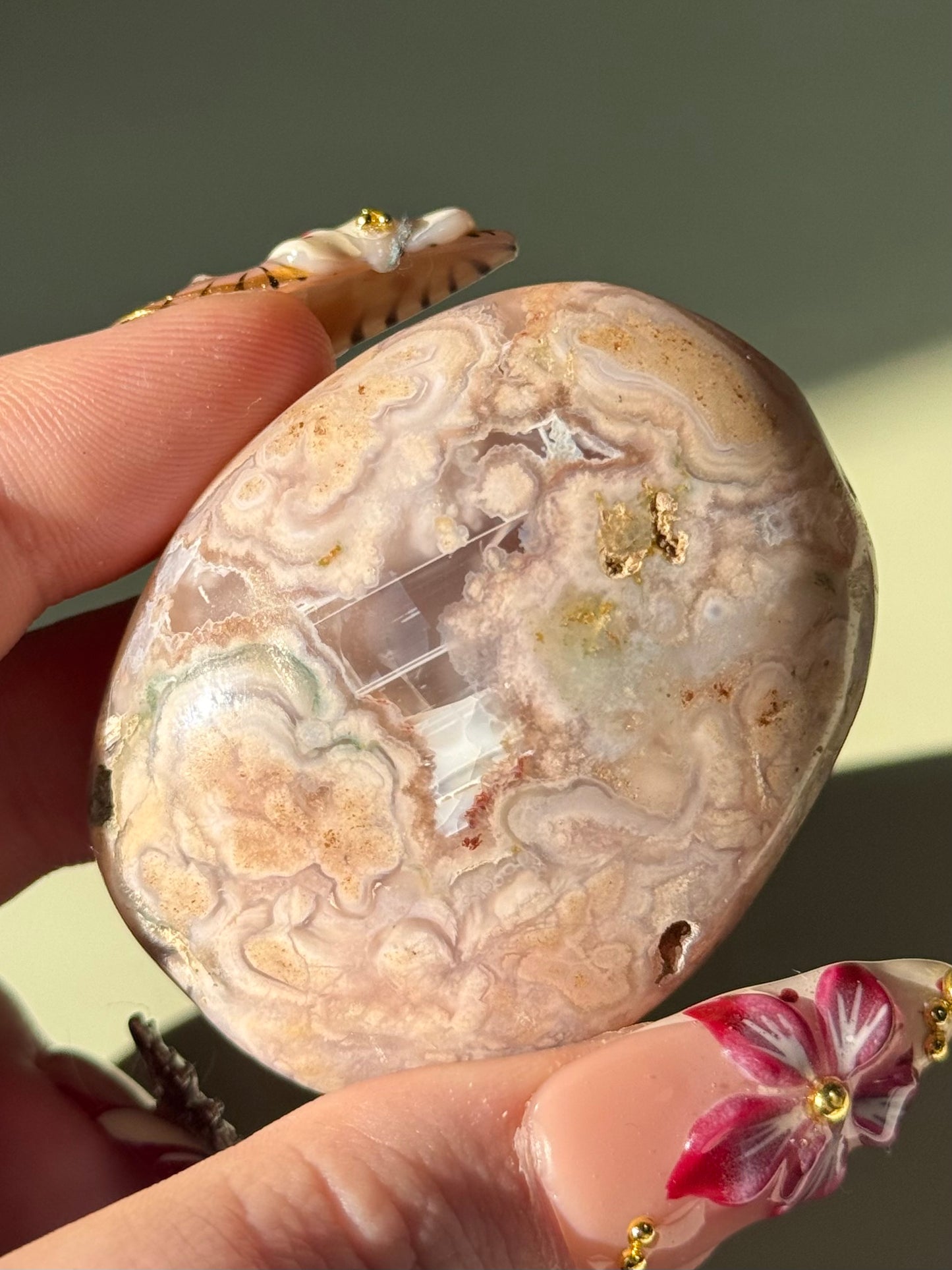 Flower Agate Palm Stone.