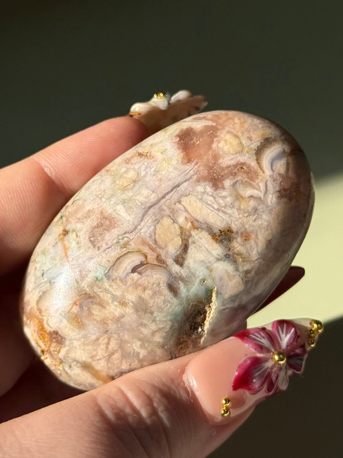 Flower Agate Palm Stone.